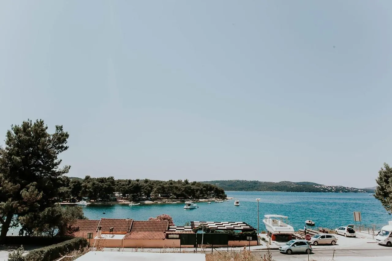 One Bedroom Appartement At Trogir 25 M Away From The Beach With Sea View Furnished Balcony And Wifi Apartment