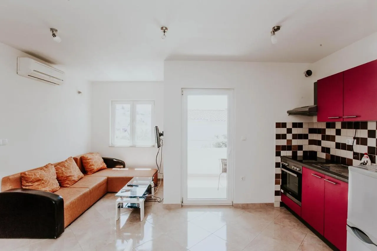 One Bedroom Appartement At Trogir 25 M Away From The Beach With Sea View Furnished Balcony And Wifi Apartment